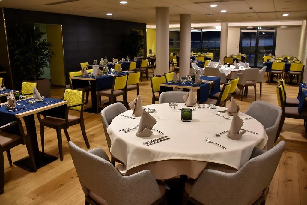 Domitys - Le Castel Du Val Hotel Perignat-les-Sarlieve Apartment