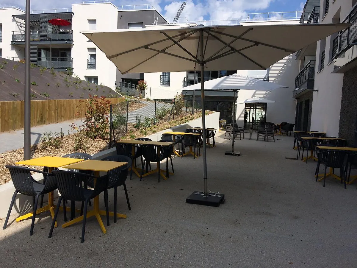 Domitys - Le Castel Du Val Hotel Perignat-les-Sarlieve